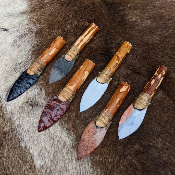 Bison Skinner knives