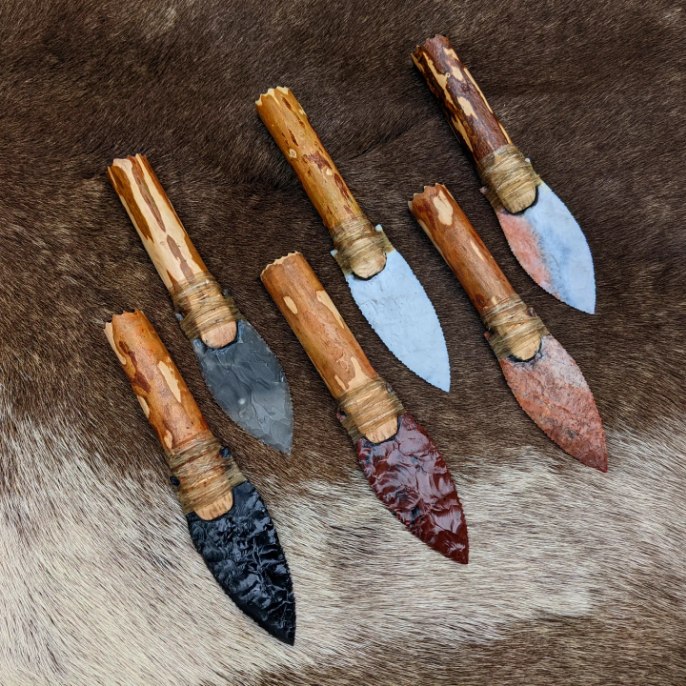 Bison Skinner stone knives