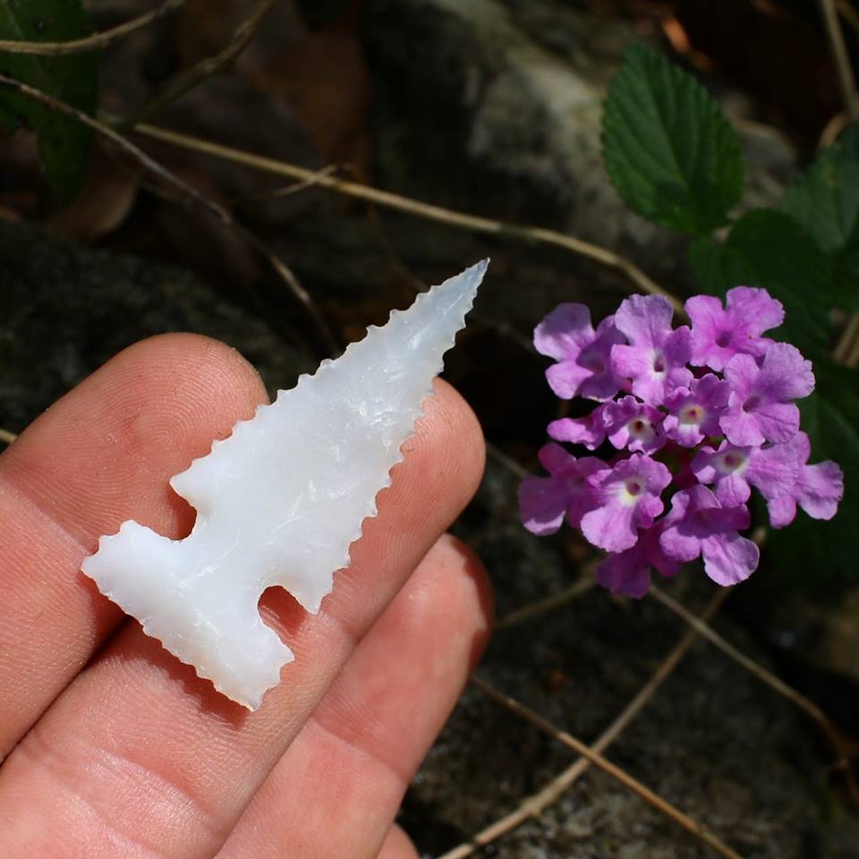 Agatized coral hunting point