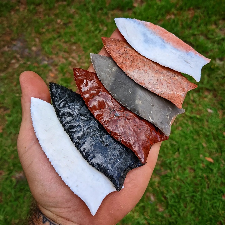 selection of paleo knife blades